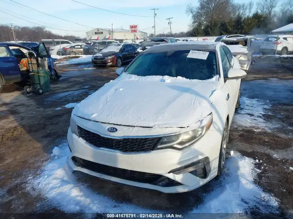 5XXGT4L35KG352821 2019 KIA OPTIMA - Image 2
