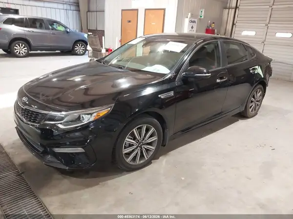 5XXGT4L35KG368369 2019 KIA OPTIMA - Image 2