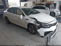 5XXGT4L35KG368825 2019 KIA OPTIMA