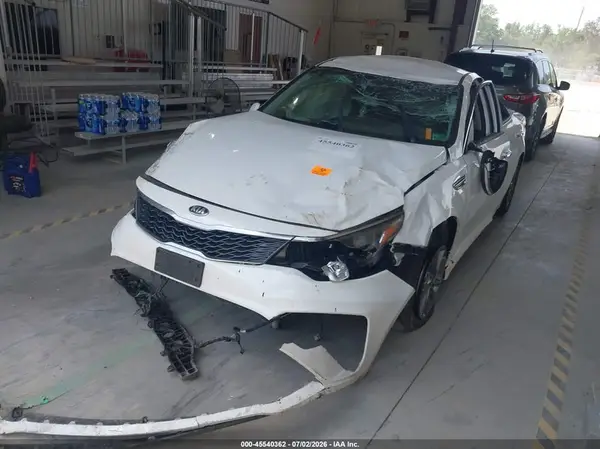 5XXGT4L35KG368825 2019 KIA OPTIMA - Image 2