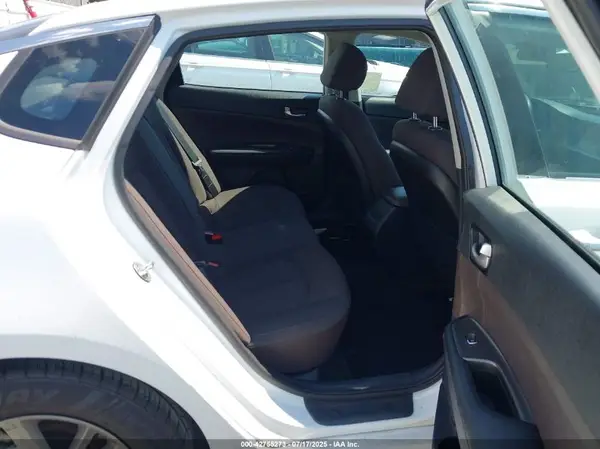 5XXGT4L35KG371546 2019 KIA OPTIMA - Image 8