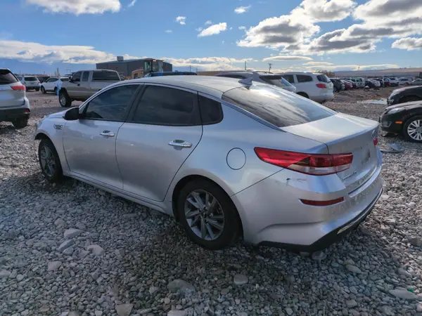 5XXGT4L35KG374978 2019 KIA OPTIMA - Image 2