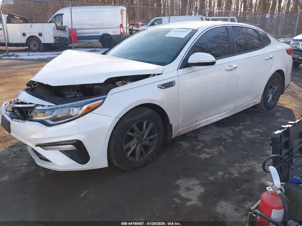 5XXGT4L35KG375211 2019 KIA OPTIMA - Image 2