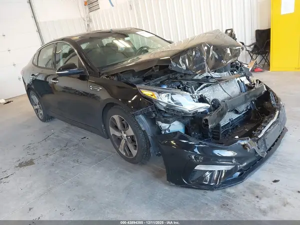 5XXGT4L35KG375533 2019 KIA OPTIMA - Image 1