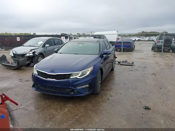 5XXGT4L35KG375709 2019 KIA OPTIMA - Image 2