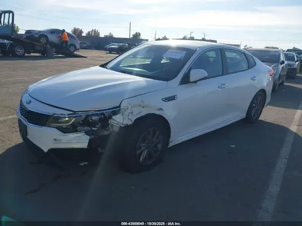 5XXGT4L35LG387067 2020 KIA OPTIMA - Image 2