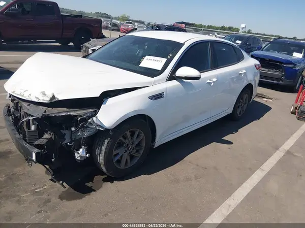 5XXGT4L35LG388333 2020 KIA OPTIMA - Image 2