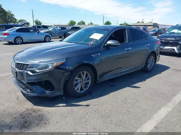 5XXGT4L35LG389577 2020 KIA OPTIMA - Image 2
