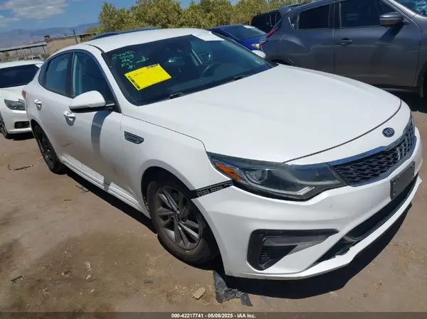 5XXGT4L35LG393189 2020 KIA OPTIMA - Image 1