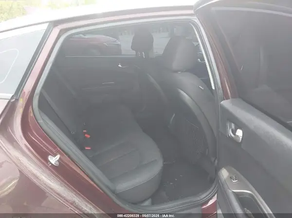 5XXGT4L35LG393628 2020 KIA OPTIMA - Image 8