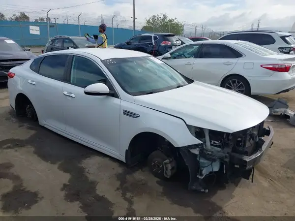 5XXGT4L35LG395766 2020 KIA OPTIMA - Image 1