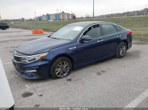 5XXGT4L35LG399669 2020 KIA OPTIMA - Image 2