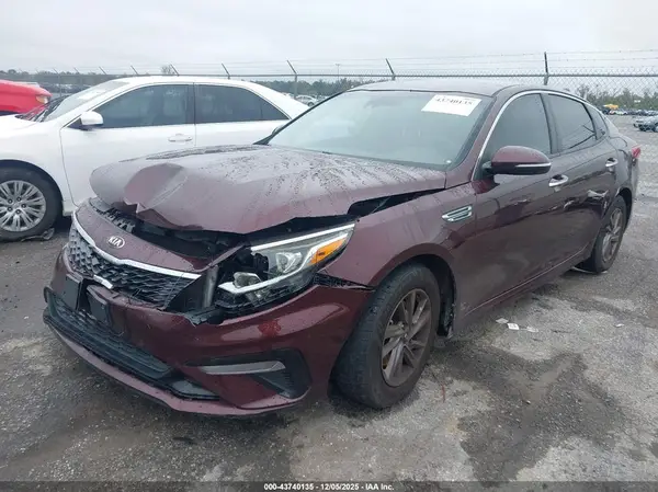 5XXGT4L35LG402828 2020 KIA OPTIMA - Image 2