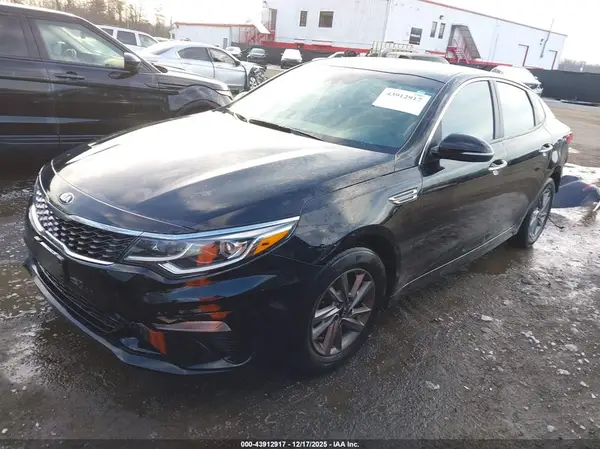 5XXGT4L35LG403428 2020 KIA OPTIMA - Image 2