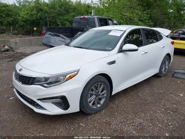 5XXGT4L35LG415739 2020 KIA OPTIMA - Image 2