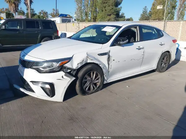 5XXGT4L35LG416289 2020 KIA OPTIMA - Image 2