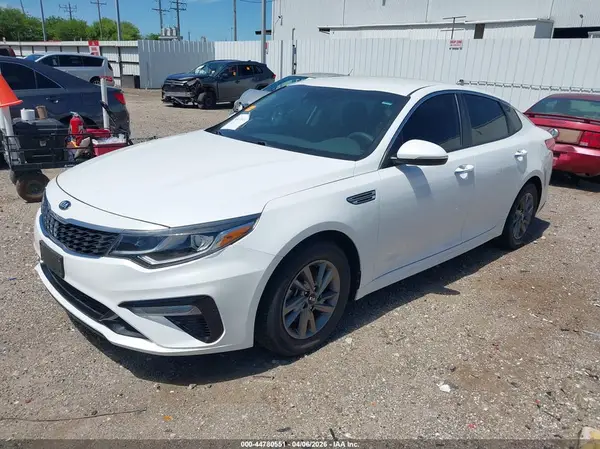 5XXGT4L35LG419239 2020 KIA OPTIMA - Image 2