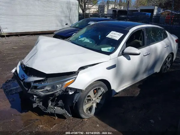 5XXGT4L35LG420486 2020 KIA OPTIMA - Image 2