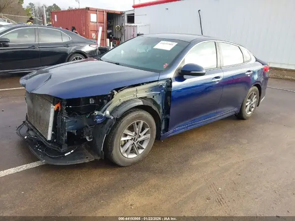 5XXGT4L35LG421427 2020 KIA OPTIMA - Image 2