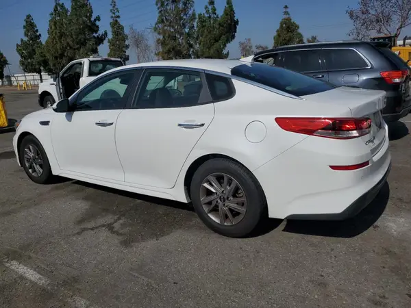 5XXGT4L35LG429205 2020 KIA OPTIMA - Image 2