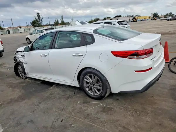 5XXGT4L35LG444268 2020 KIA OPTIMA - Image 2