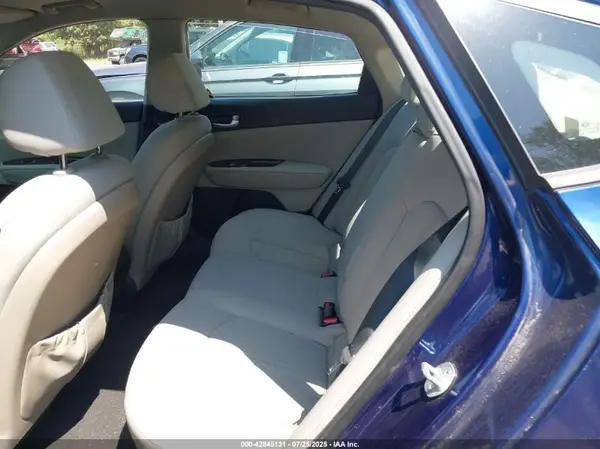 5XXGT4L36GG008681 2016 KIA OPTIMA - Image 8