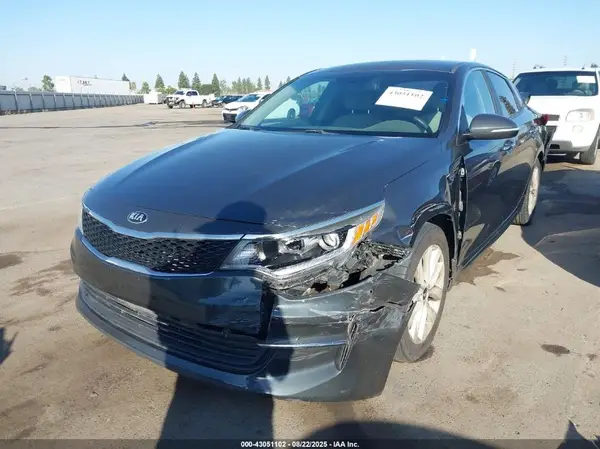 5XXGT4L36GG010866 2016 KIA OPTIMA - Image 2