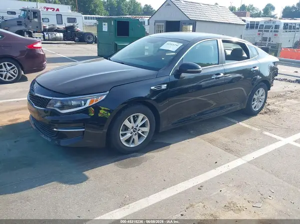 5XXGT4L36GG015405 2016 KIA OPTIMA - Image 2