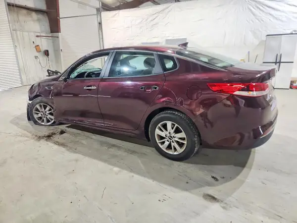 5XXGT4L36GG015677 2016 KIA OPTIMA - Image 2