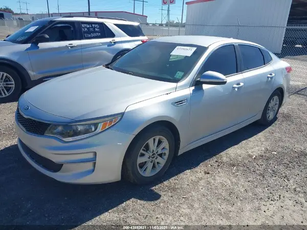 5XXGT4L36GG026498 2016 KIA OPTIMA - Image 2