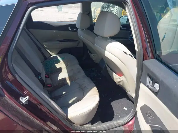 5XXGT4L36GG043656 2016 KIA OPTIMA - Image 8