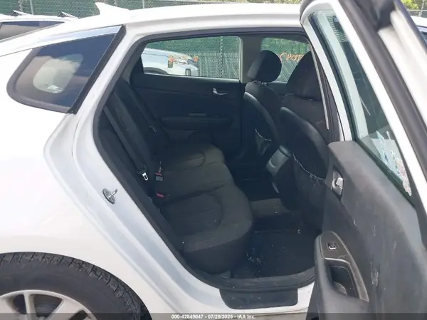 5XXGT4L36GG059100 2016 KIA OPTIMA - Image 8