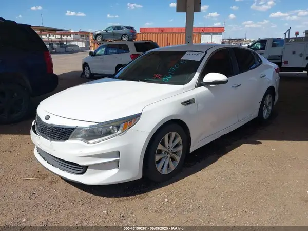 5XXGT4L36GG061705 2016 KIA OPTIMA - Image 2