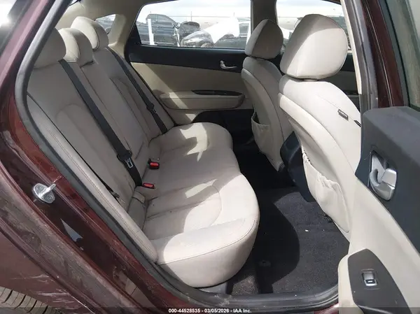 5XXGT4L36GG072445 2016 KIA OPTIMA - Image 8