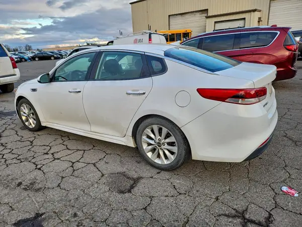 5XXGT4L36GG072638 2016 KIA OPTIMA - Image 2