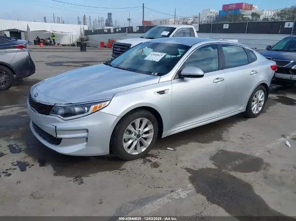 5XXGT4L36GG083218 2016 KIA OPTIMA - Image 2