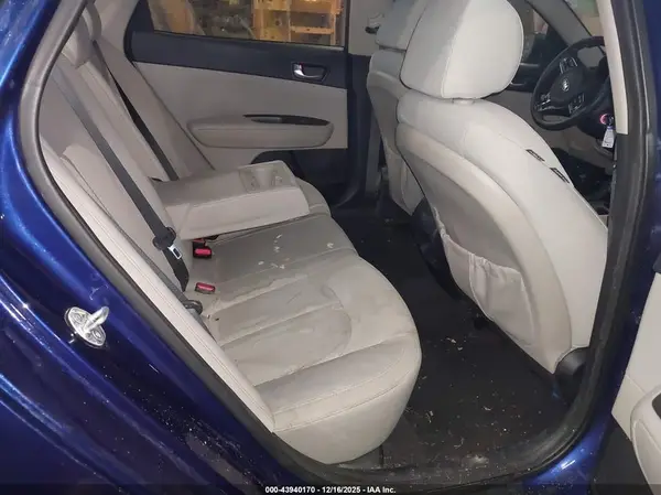 5XXGT4L36GG083610 2016 KIA OPTIMA - Image 8