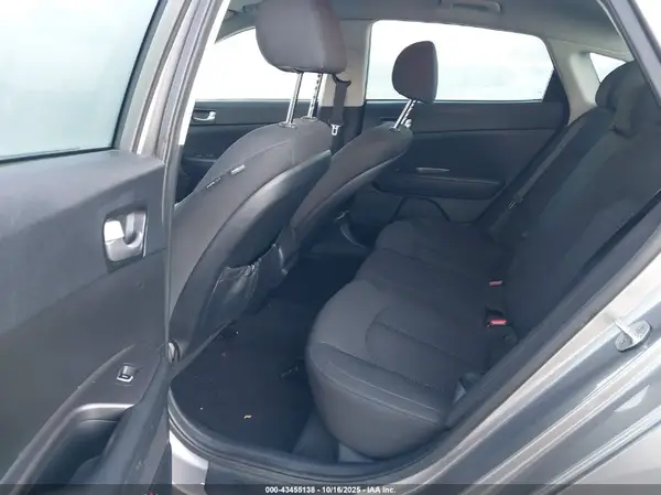 5XXGT4L36GG094364 2016 KIA OPTIMA - Image 8