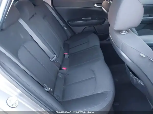 5XXGT4L36GG106321 2016 KIA OPTIMA - Image 8
