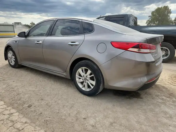 5XXGT4L36GG110806 2016 KIA OPTIMA - Image 2