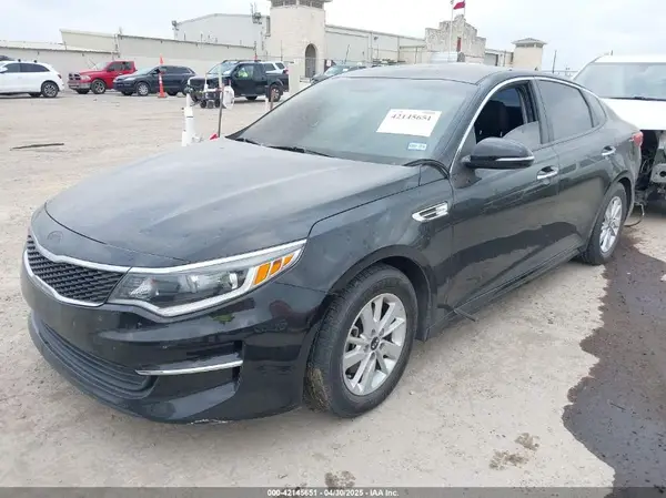 5XXGT4L36GG111759 2016 KIA OPTIMA - Image 2