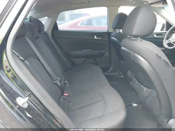 5XXGT4L36GG111759 2016 KIA OPTIMA - Image 8