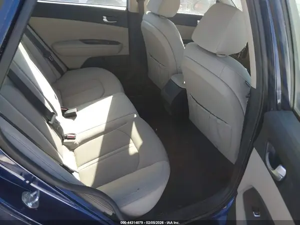 5XXGT4L36GG116198 2016 KIA OPTIMA - Image 8