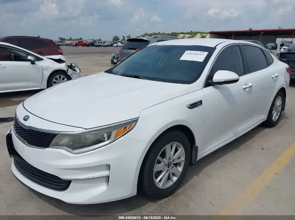 5XXGT4L36GG120994 2016 KIA OPTIMA - Image 2