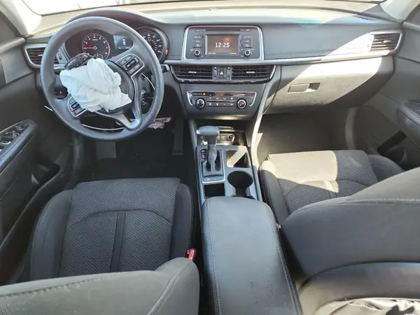 5XXGT4L36HG122536 2017 KIA OPTIMA - Image 8