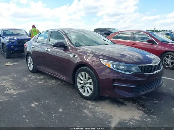 5XXGT4L36HG123427 2017 KIA OPTIMA - Image 1