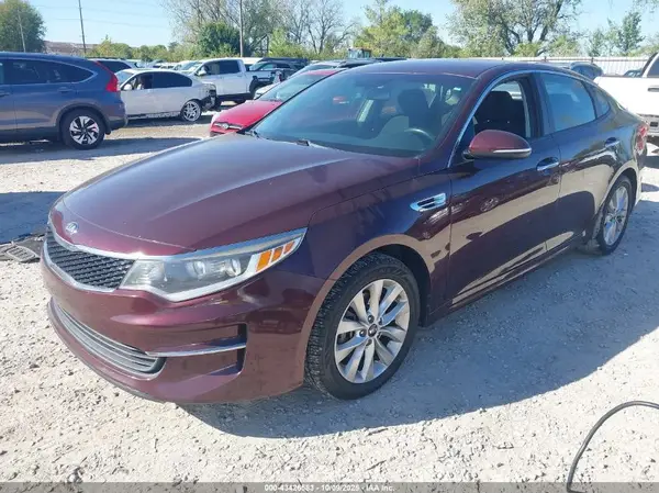5XXGT4L36HG124142 2017 KIA OPTIMA - Image 2