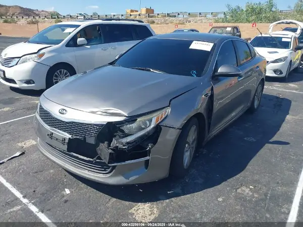 5XXGT4L36HG128367 2017 KIA OPTIMA - Image 2