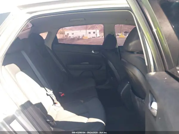 5XXGT4L36HG128367 2017 KIA OPTIMA - Image 8