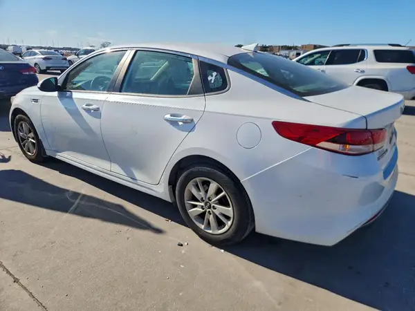 5XXGT4L36HG130524 2017 KIA OPTIMA - Image 2